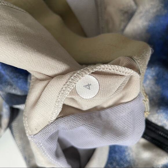 Lululemon Wholehearted Tank Milky Way Multi Built in Bra 4 EUC - Picture 4 of 9